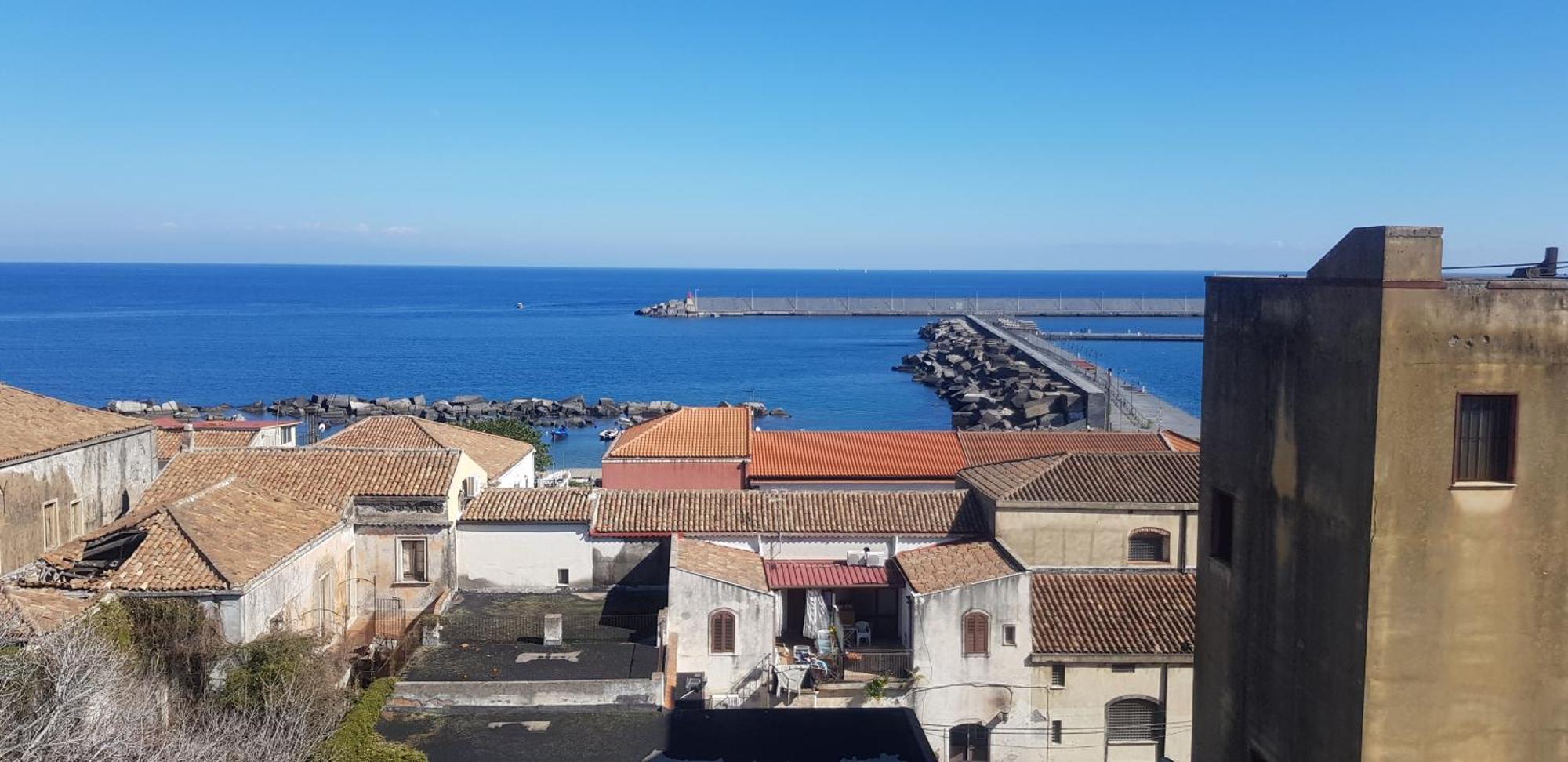 Alba Marina E Tramonti Etnei Apartment Рипосто Екстериор снимка